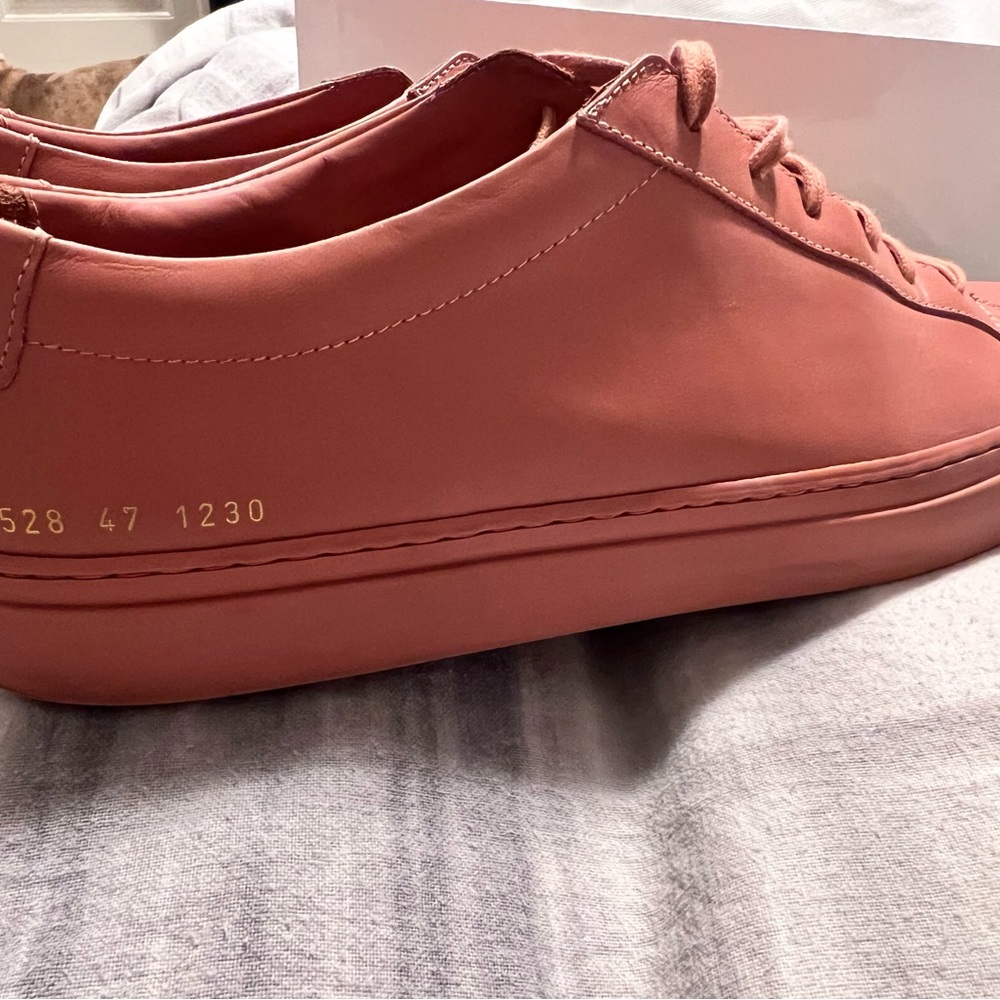 Common projects men’s sneakers. In excellent condition.